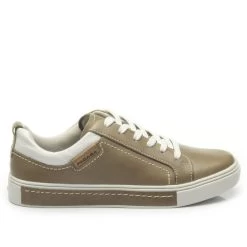 Pegada Women's Classic Teen Lace-Up Casual Shoes