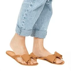 Petite Jolie PJ5663 Lucky Sonoma Women's Flip Flops -Equestrian Clothing Store 957d9d1d 49b4 4c3b bf51 002f10d92c0e