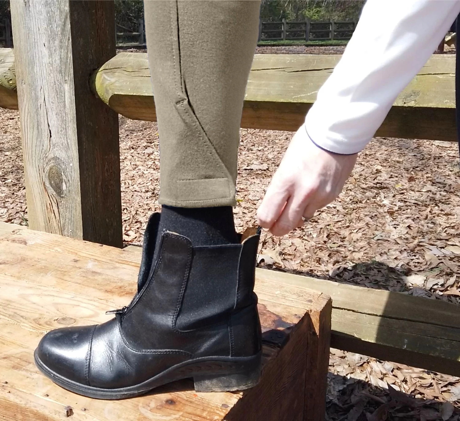 BasEQ Amy Women's Self Knee Patch Classic Equestrian Riding Breeches 4 BasEQ Amy Women's Self Knee Patch Classic Equestrian Riding Breeches - Image 2